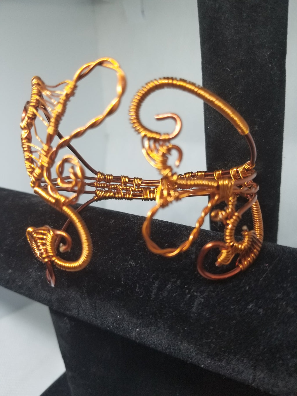 Plain Swirl Meet Bracelet