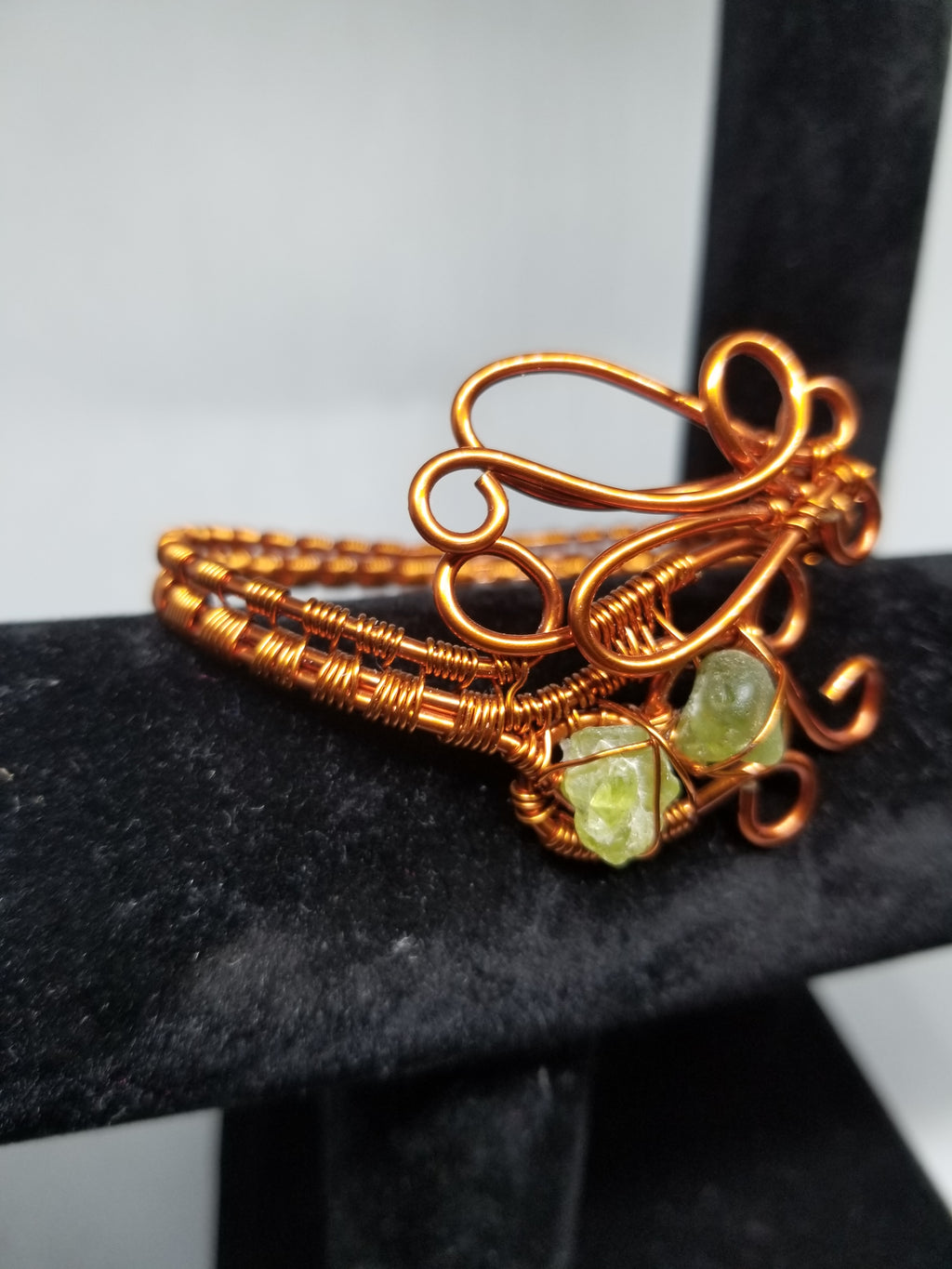 Green Clear Curl Wrap Stone