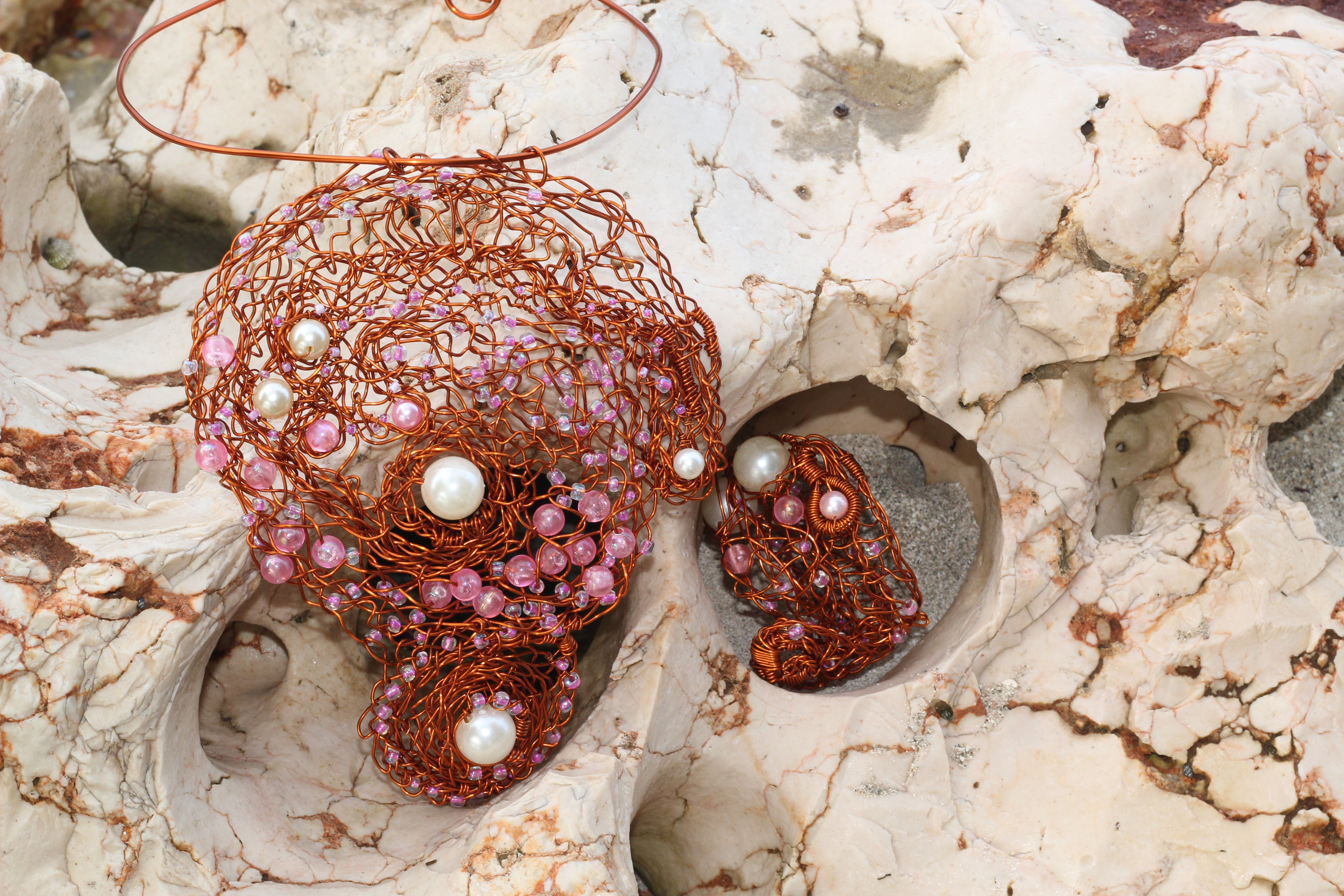 Pink Furpearl Necklace & Bracelet Set